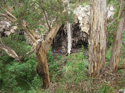 The entrance to Lake cave